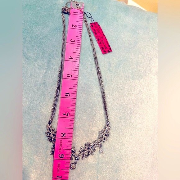 NWT Betsey Johnson Frozen Princess Necklace - Picture 5 of 6